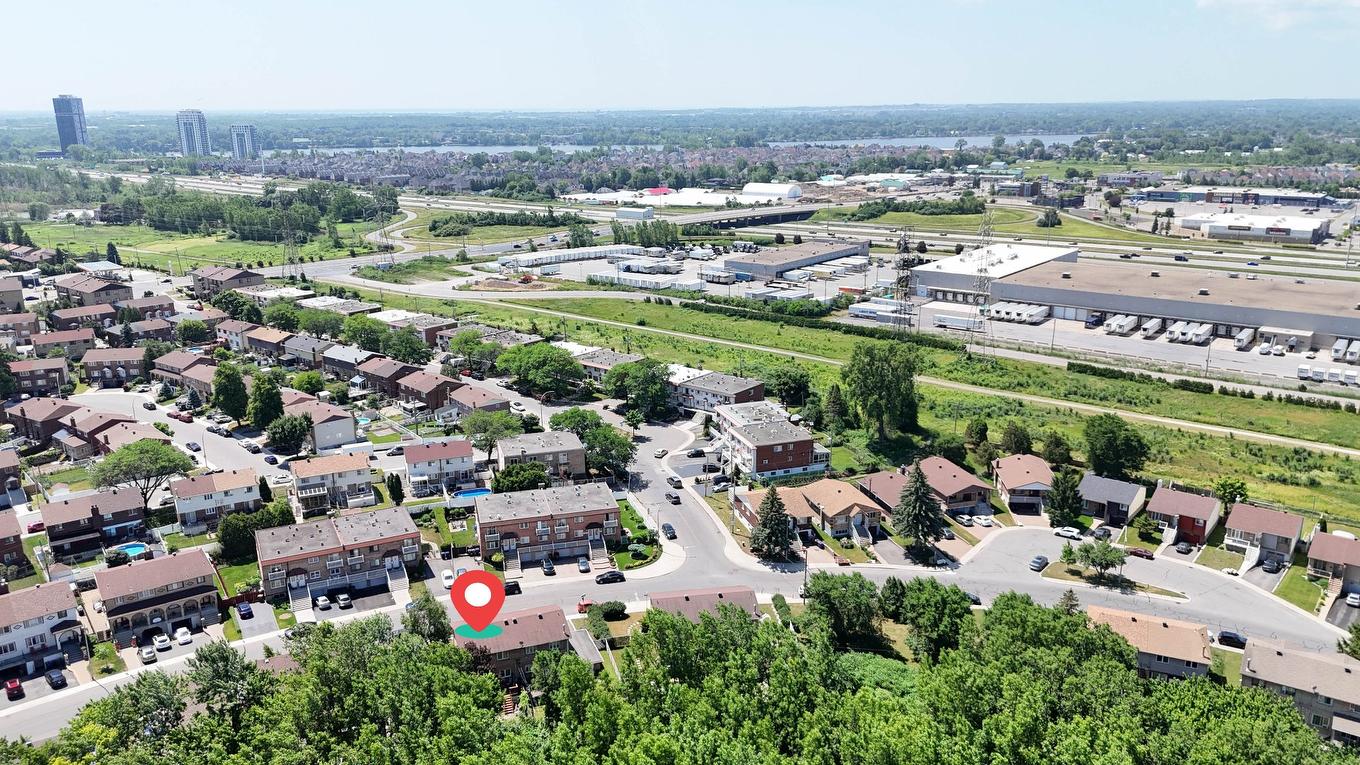 Overall view - 5125 Av. Clarendon, Laval (Chomedey), QC - Outdoor With View