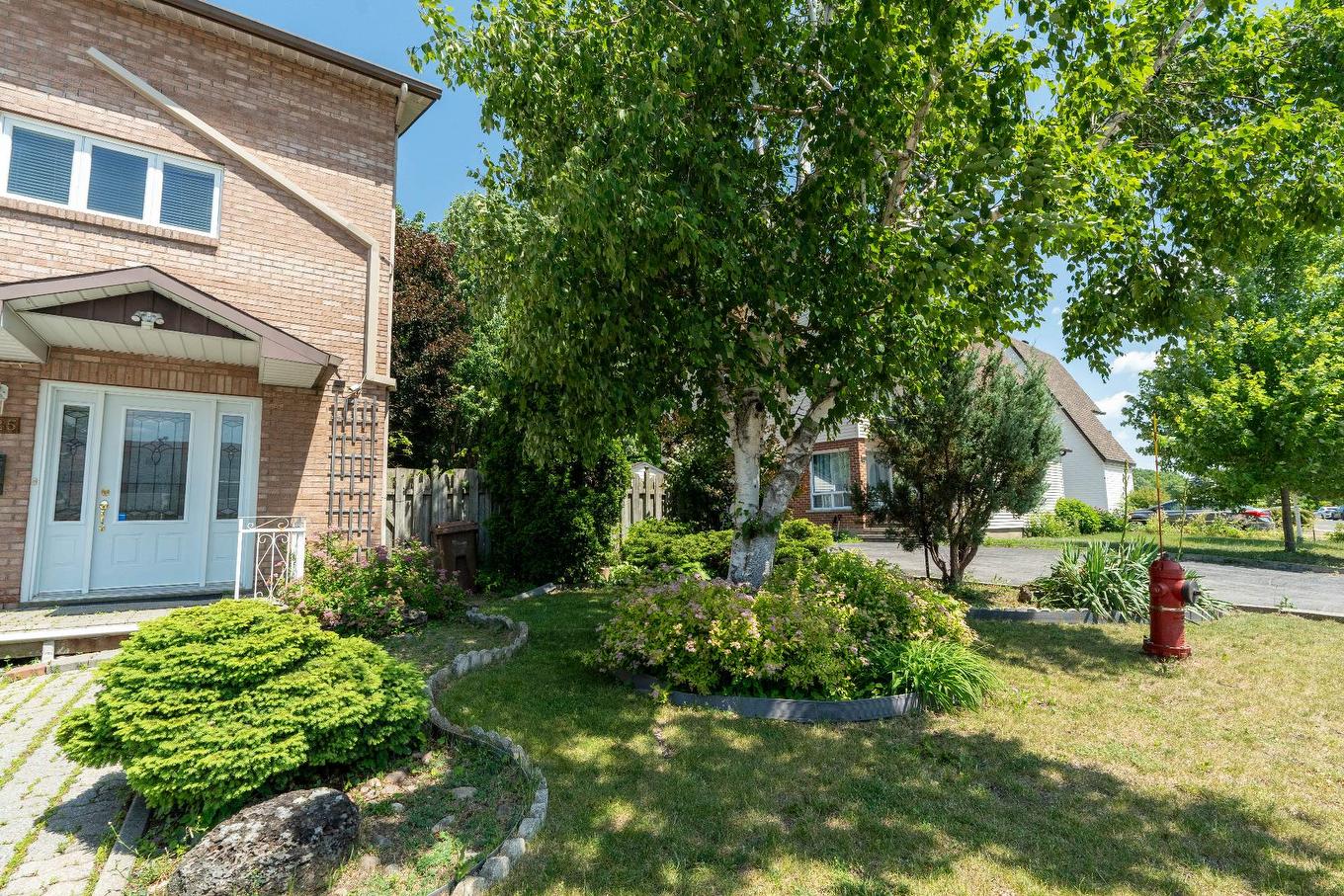 Frontage - 5125 Av. Clarendon, Laval (Chomedey), QC - Outdoor