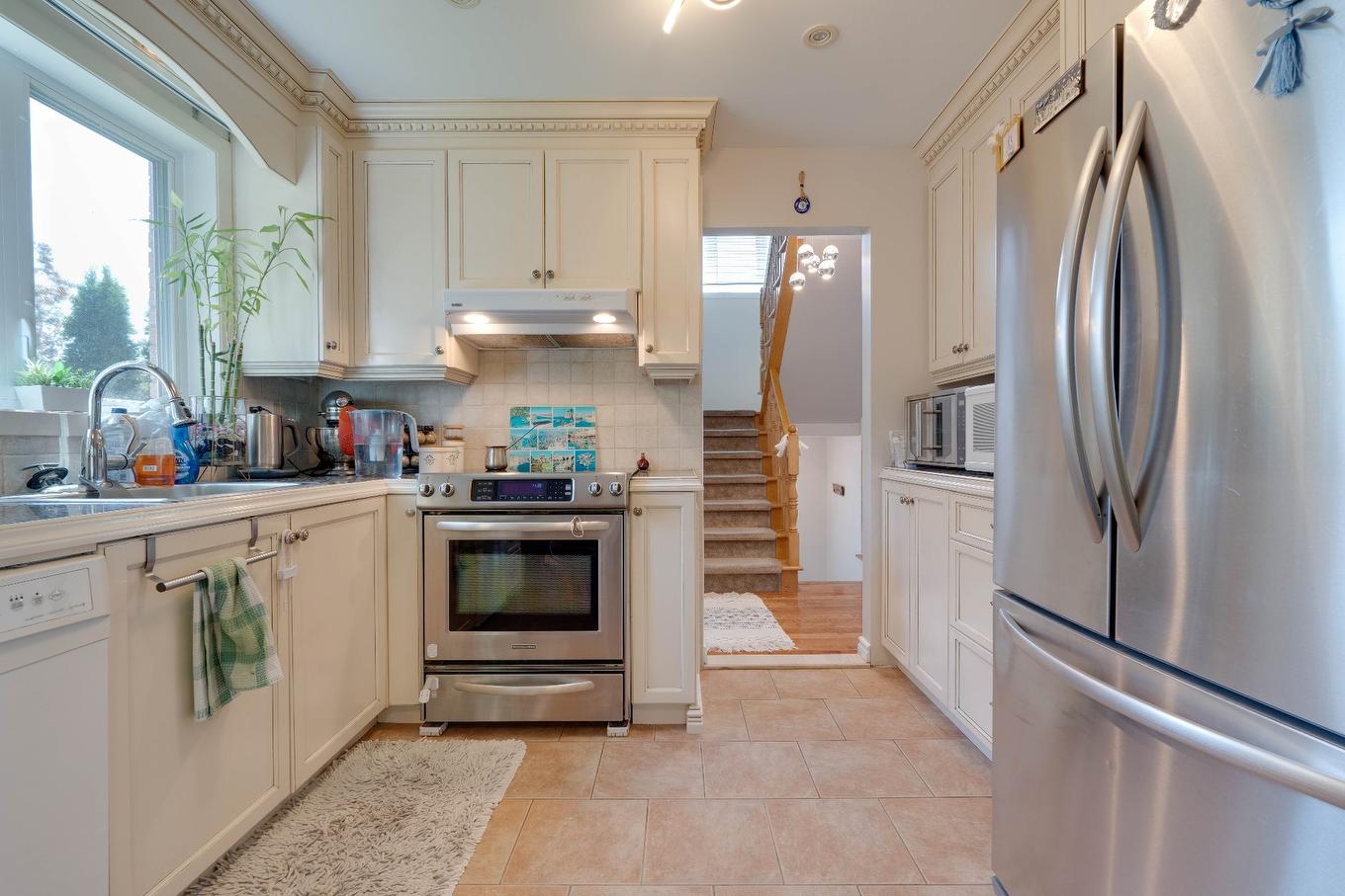 Kitchen - 5125 Av. Clarendon, Laval (Chomedey), QC - Indoor Photo Showing Kitchen With Double Sink