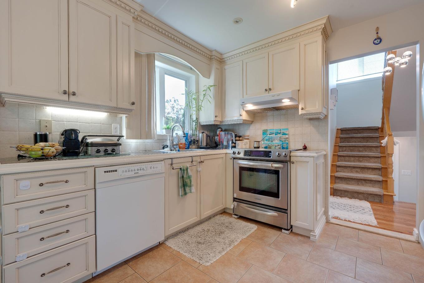 Kitchen - 5125 Av. Clarendon, Laval (Chomedey), QC - Indoor Photo Showing Kitchen