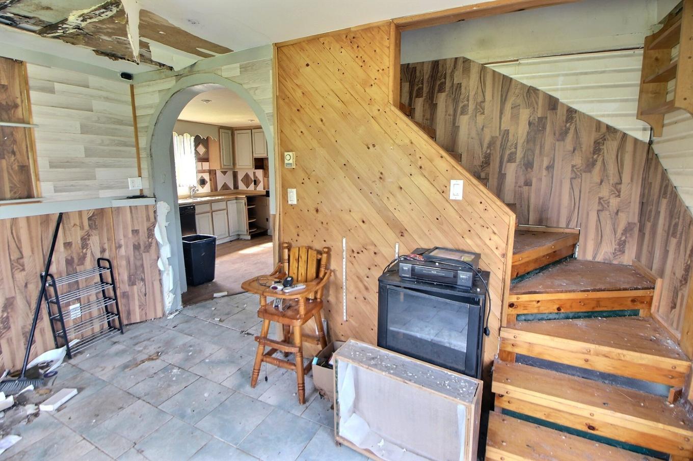 Vue d'ensemble - 311 8E-Et-9E-Rang O., Sainte-Gertrude-Manneville, QC - Indoor Photo Showing Other Room