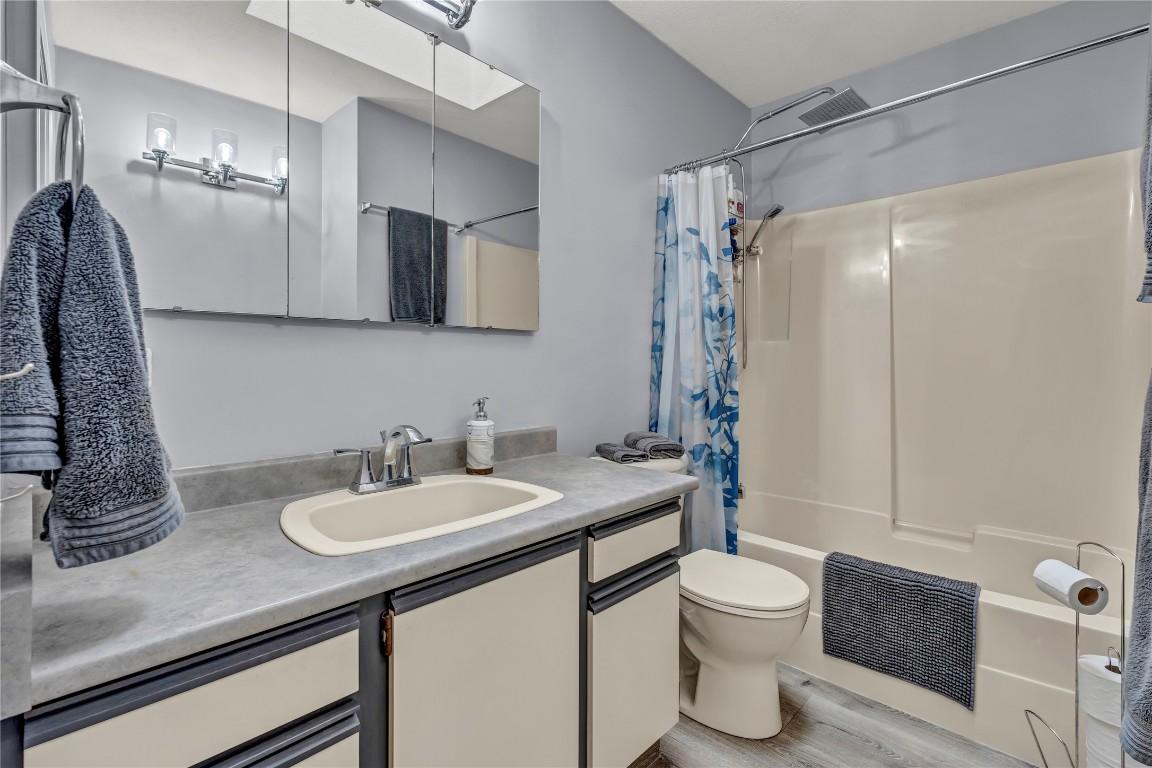 55 Kingfisher Drive, Penticton, BC - Indoor Photo Showing Bathroom