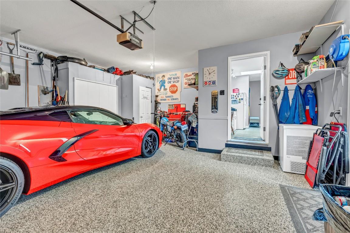 55 Kingfisher Drive, Penticton, BC - Indoor Photo Showing Garage
