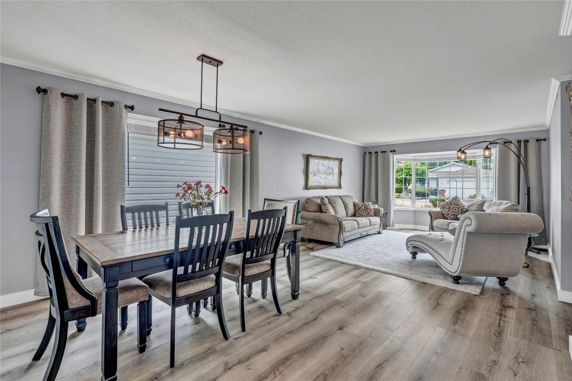 55 Kingfisher Drive, Penticton, BC - Indoor Photo Showing Dining Room