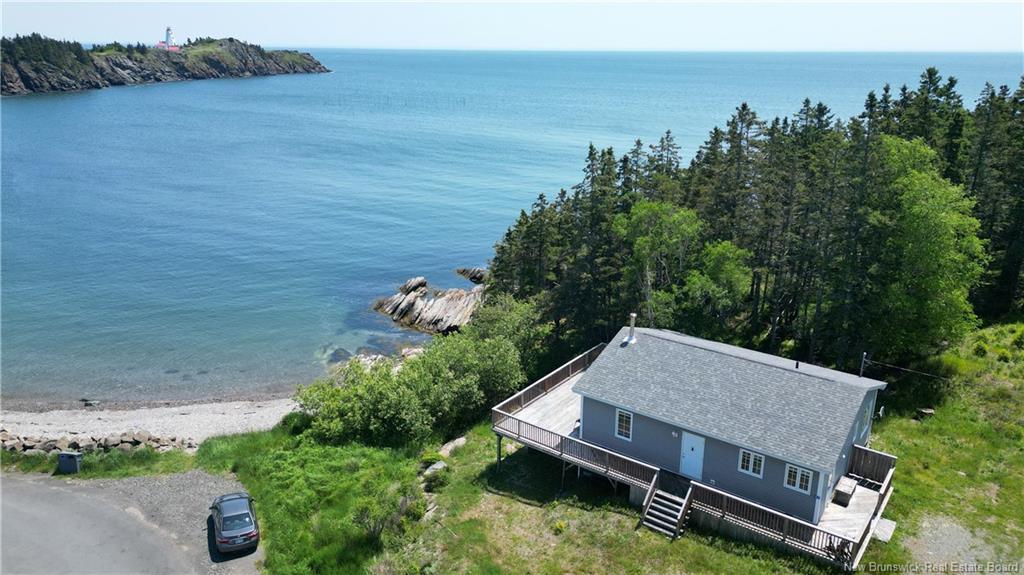 22 Pettes Cove Rd, Grand Manan, NB