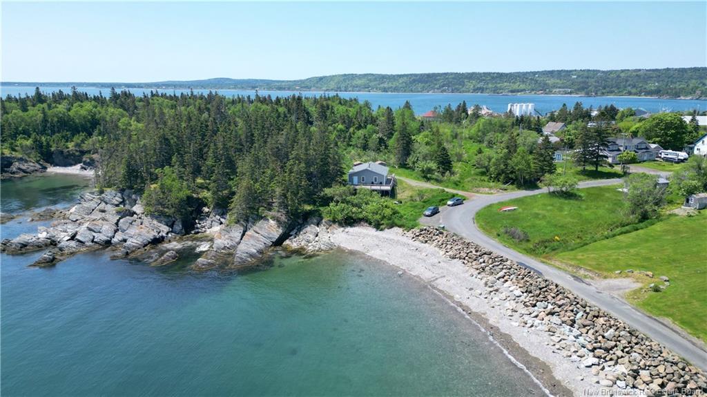 22 Pettes Cove Rd, Grand Manan, NB
