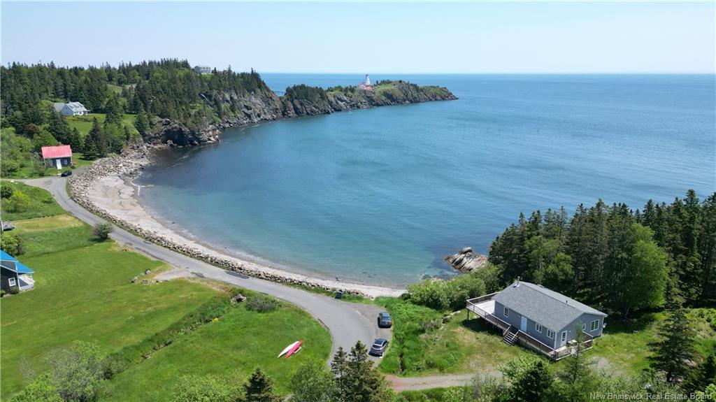22 Pettes Cove Rd, Grand Manan, NB