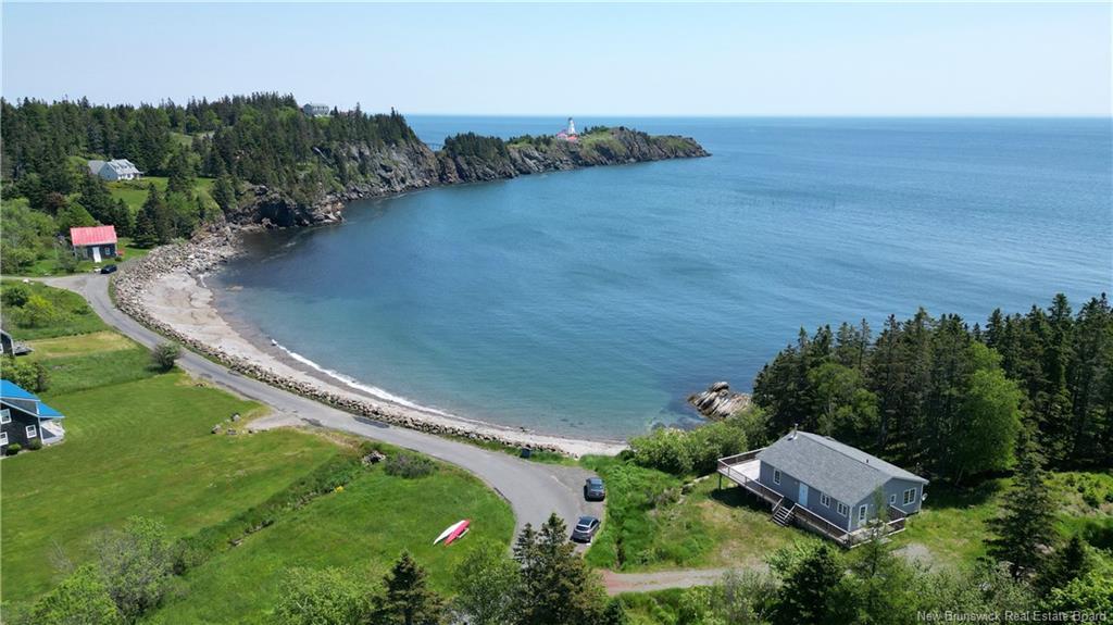 22 Pettes Cove Rd, Grand Manan, NB