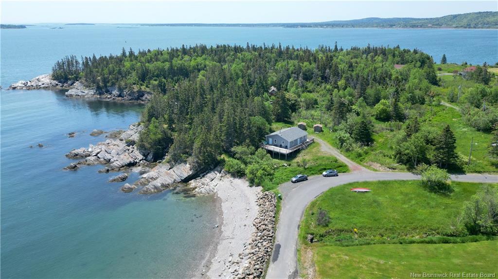 22 Pettes Cove Rd, Grand Manan, NB
