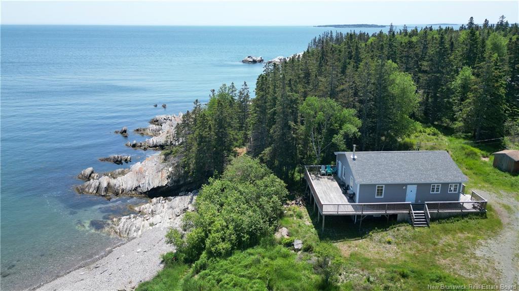 22 Pettes Cove Rd, Grand Manan, NB