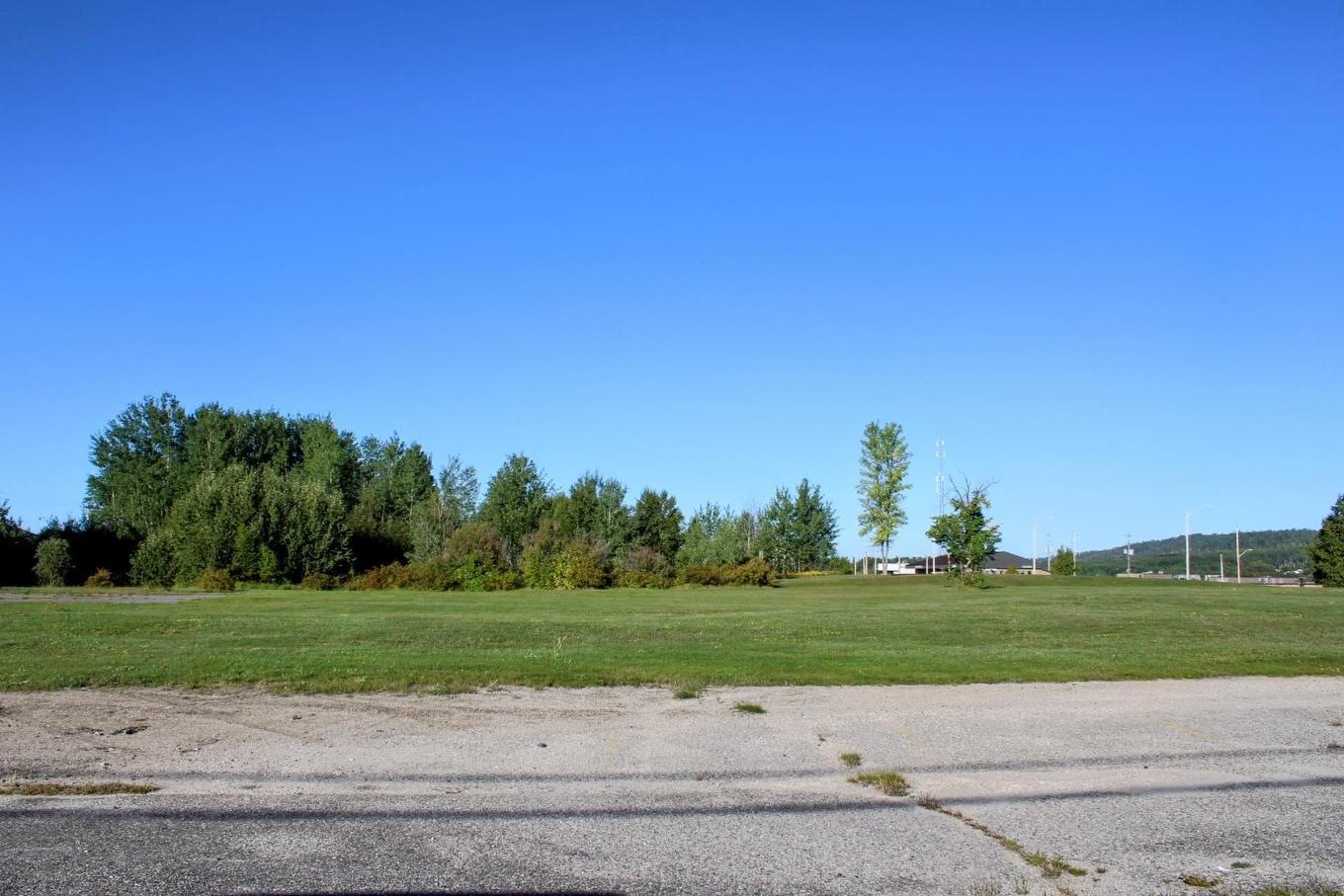 2 Deer Street, Manitouwadge, ON