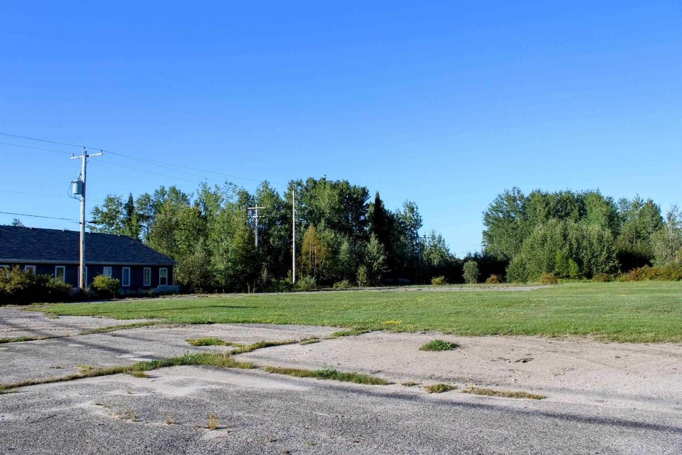 2 Deer Street, Manitouwadge, ON