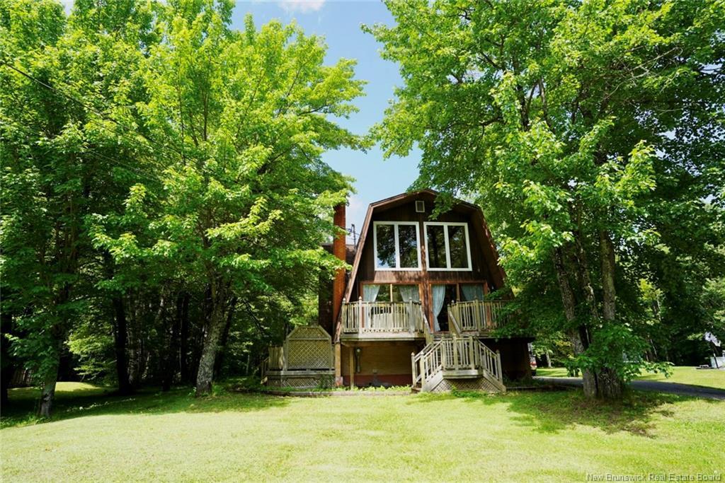 305 Youghall Dr, Bathurst, NB