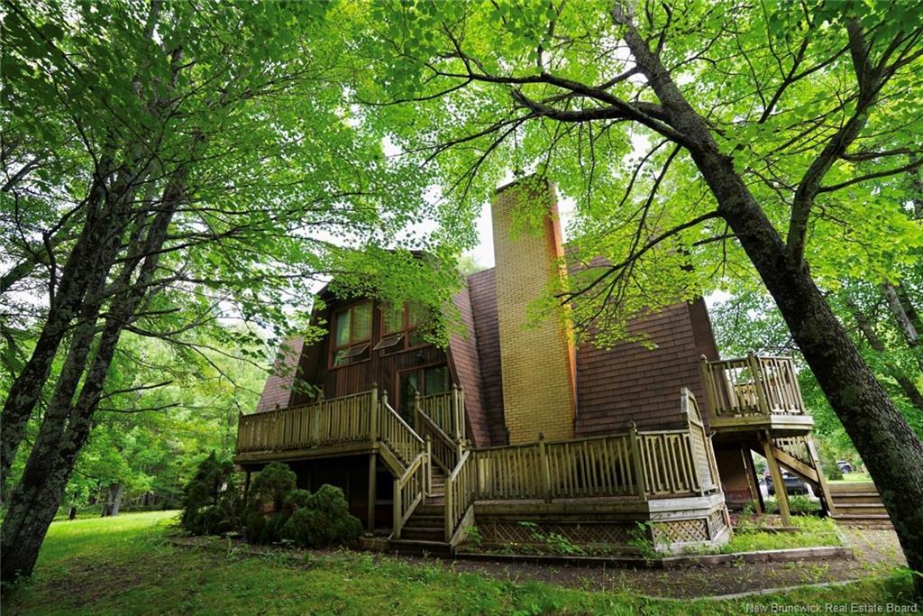 305 Youghall Dr, Bathurst, NB