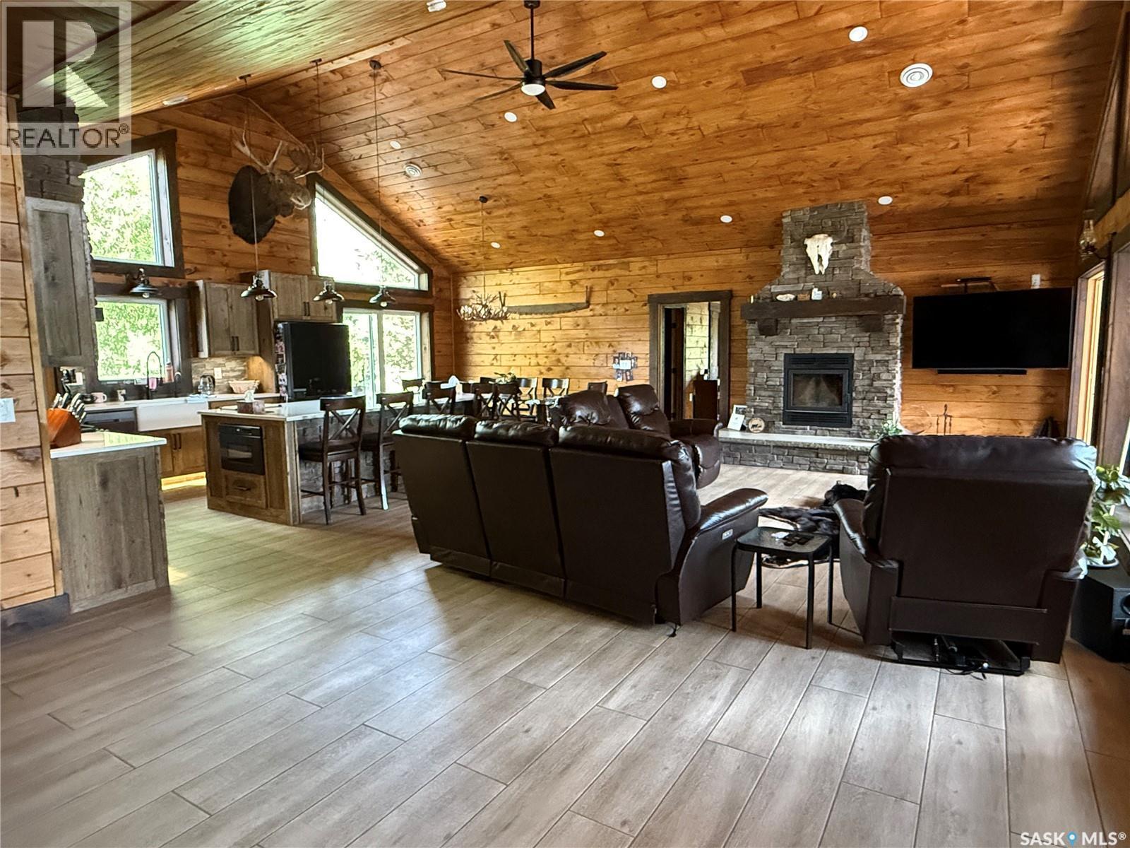Dunham Acreage, Paddockwood Rm No. 520, SK - Indoor With Fireplace