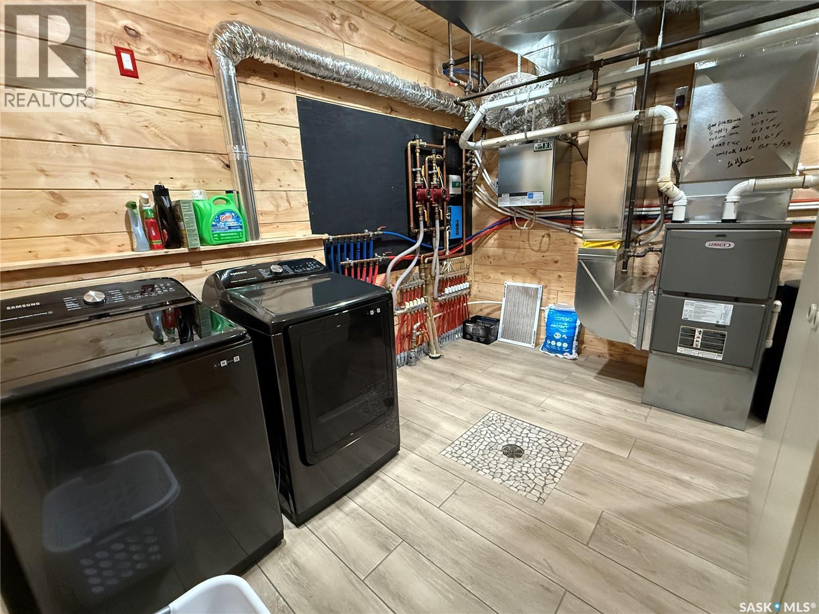 Dunham Acreage, Paddockwood Rm No. 520, SK - Indoor Photo Showing Laundry Room
