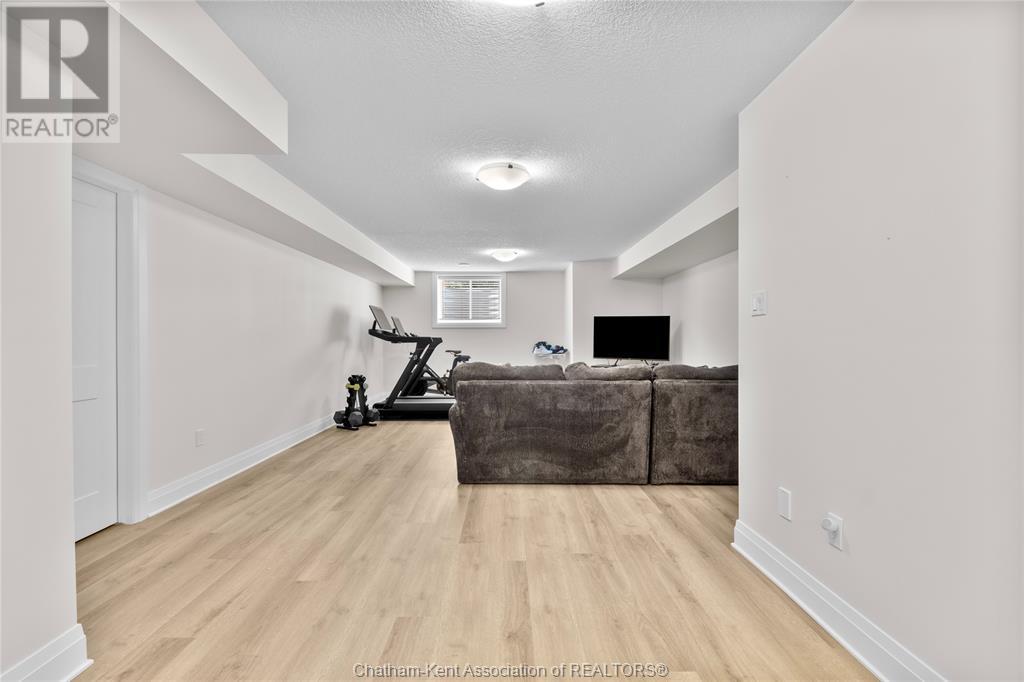 63 Compass Trail Unit# 35, Port Stanley, ON - Indoor