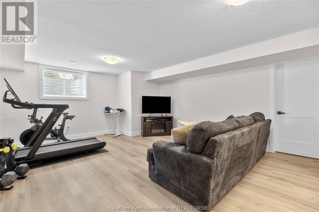 63 Compass Trail Unit# 35, Port Stanley, ON - Indoor Photo Showing Gym Room