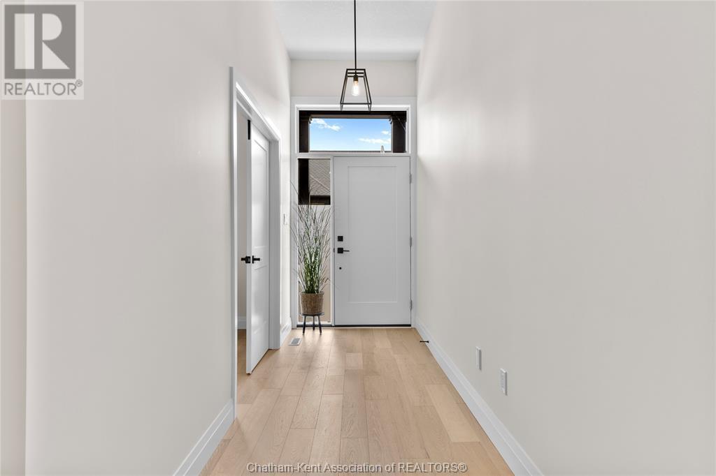 63 Compass Trail Unit# 35, Port Stanley, ON - Indoor Photo Showing Other Room