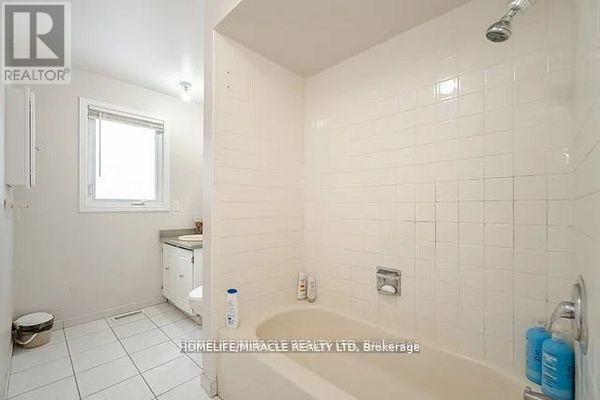 73 - 7080 Copenhagen Road, Mississauga, ON - Indoor Photo Showing Bathroom