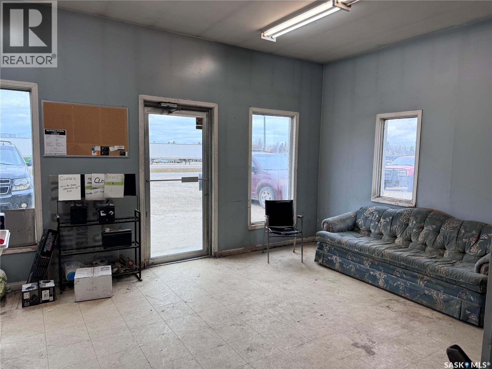 111 South Service Road, Wynyard, SK