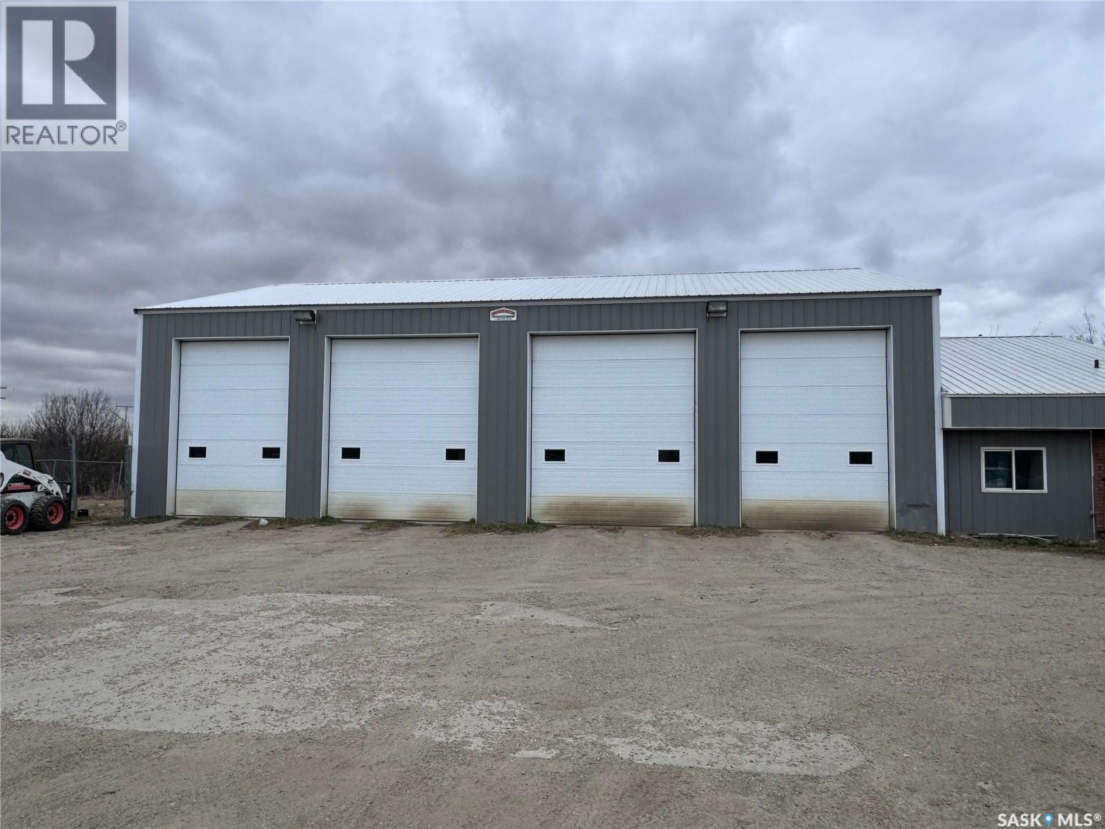 111 South Service Road, Wynyard, SK