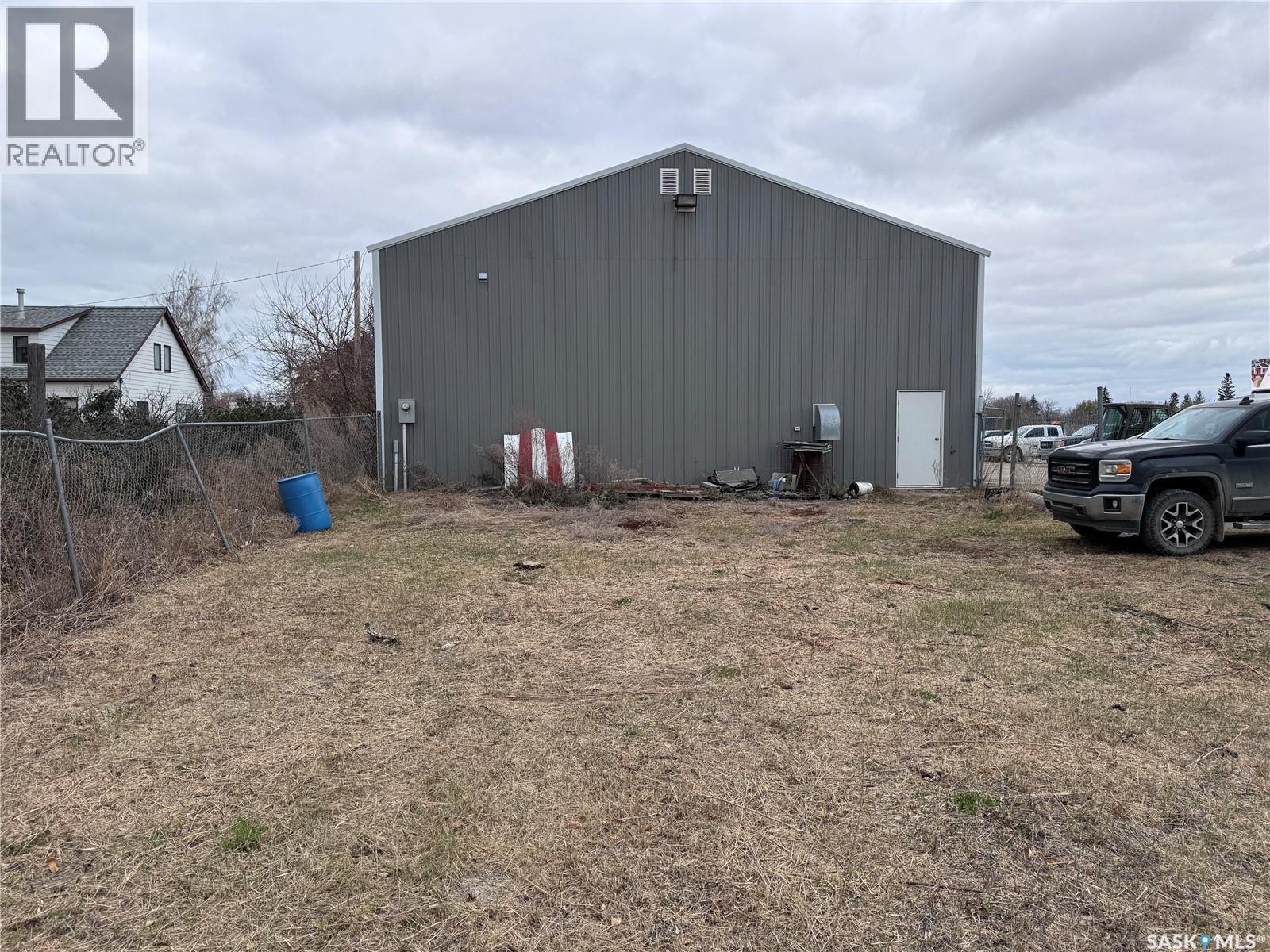 111 South Service Road, Wynyard, SK