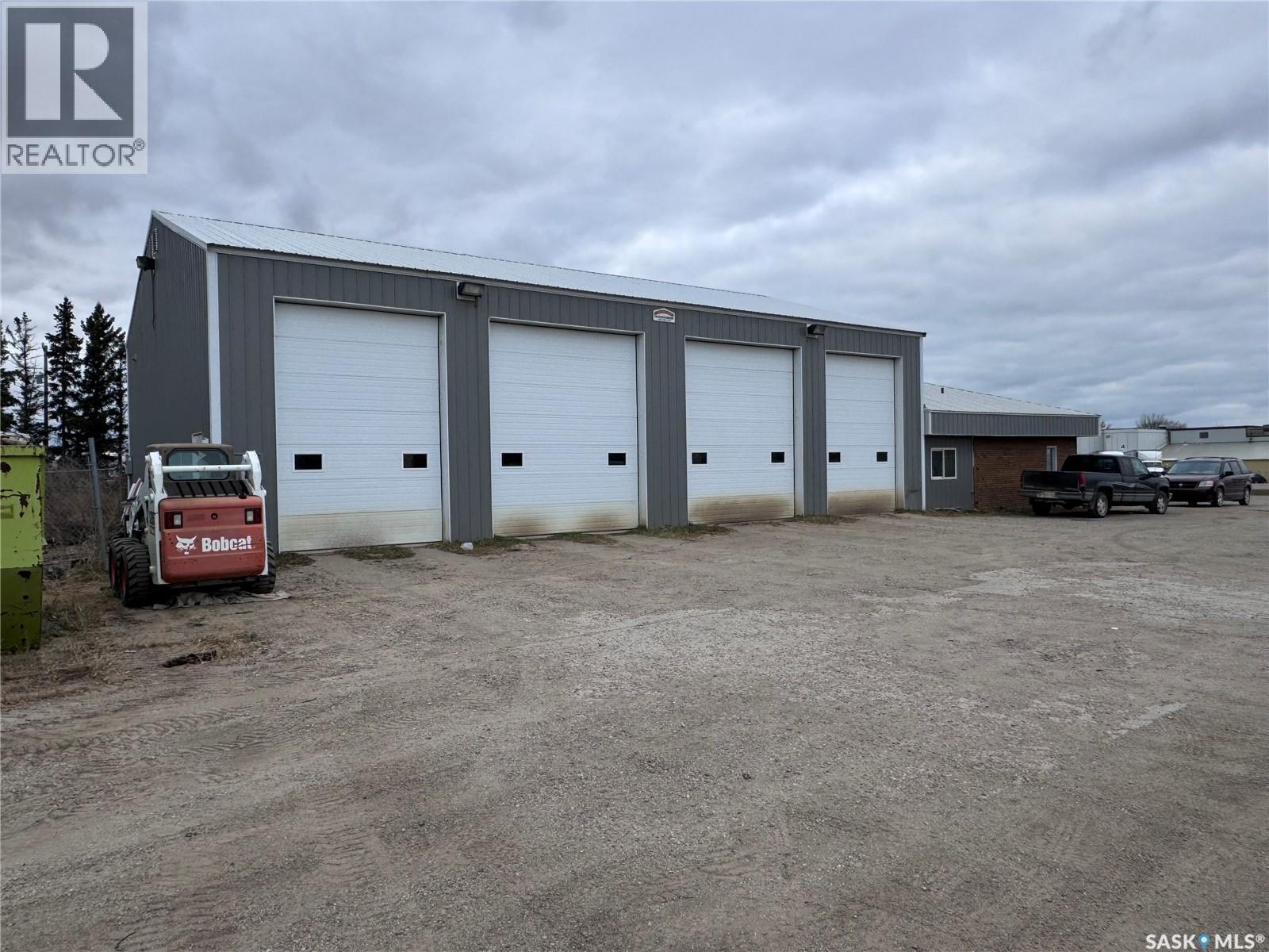 111 South Service Road, Wynyard, SK