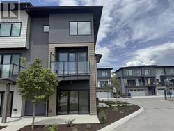 Townhome 18 exterior -