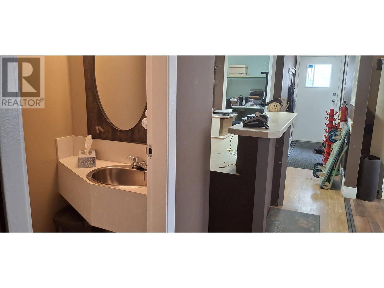 722 1St Avenue, Chase, BC