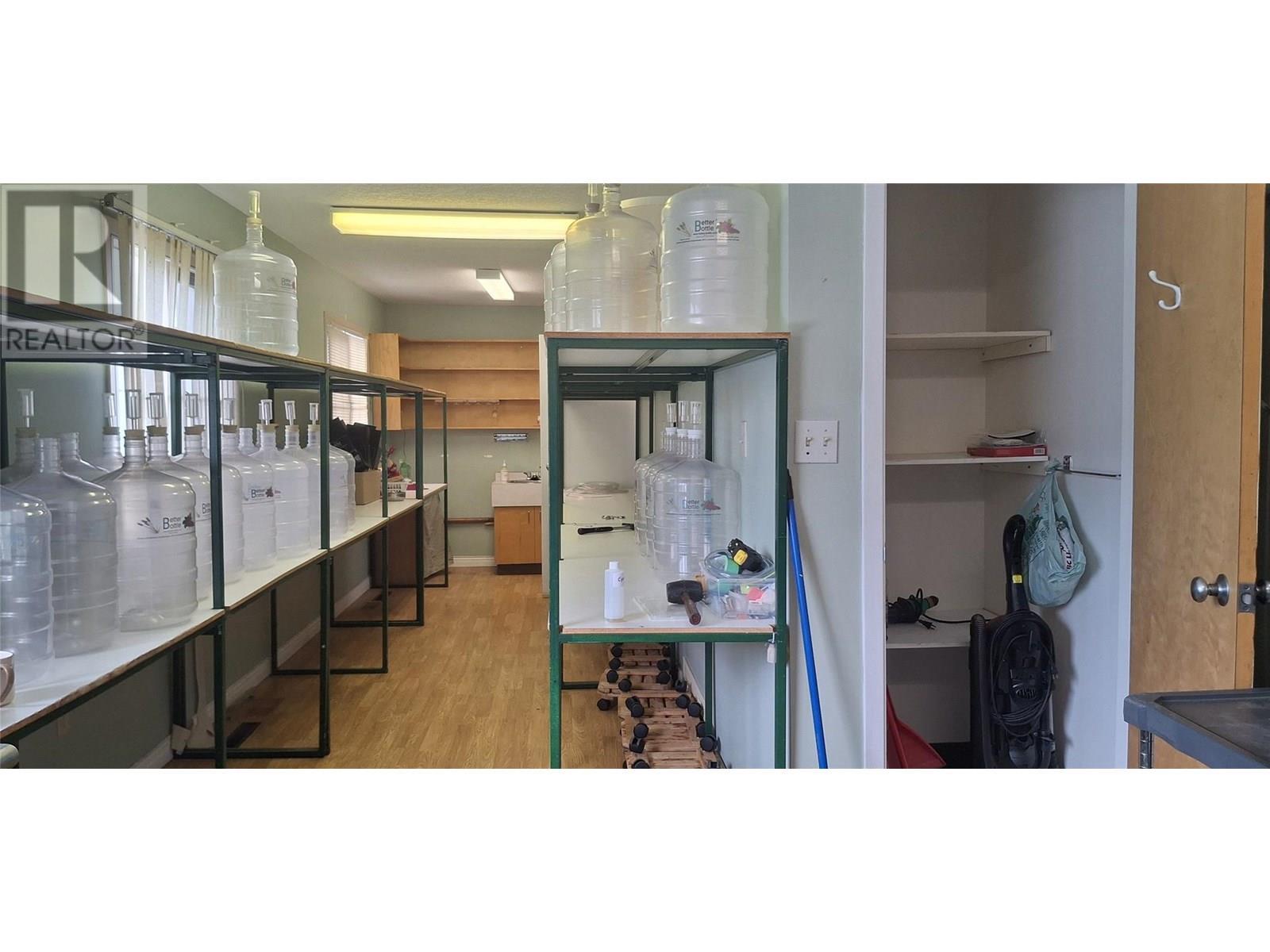 722 1St Avenue, Chase, BC