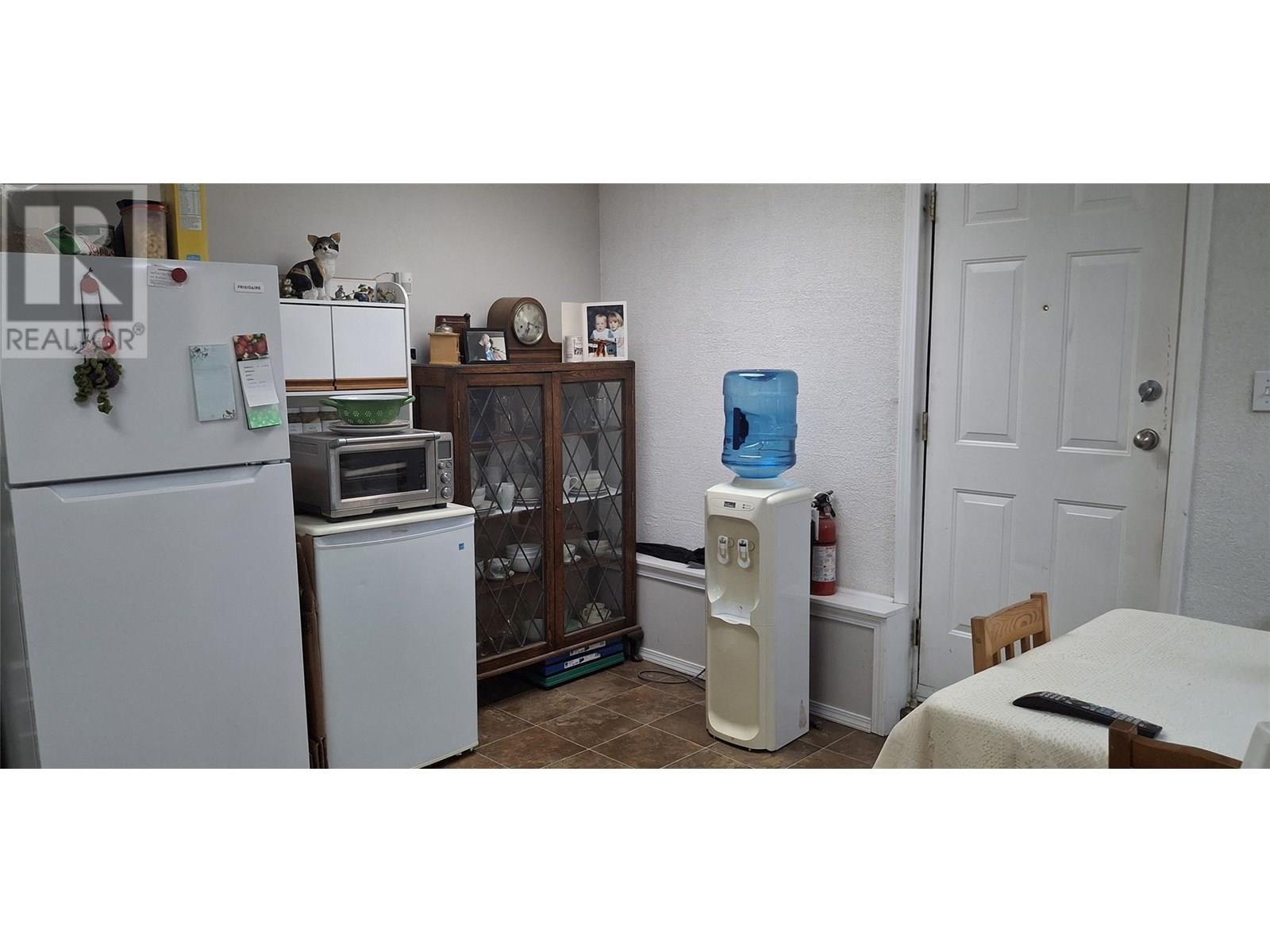 722 1St Avenue, Chase, BC