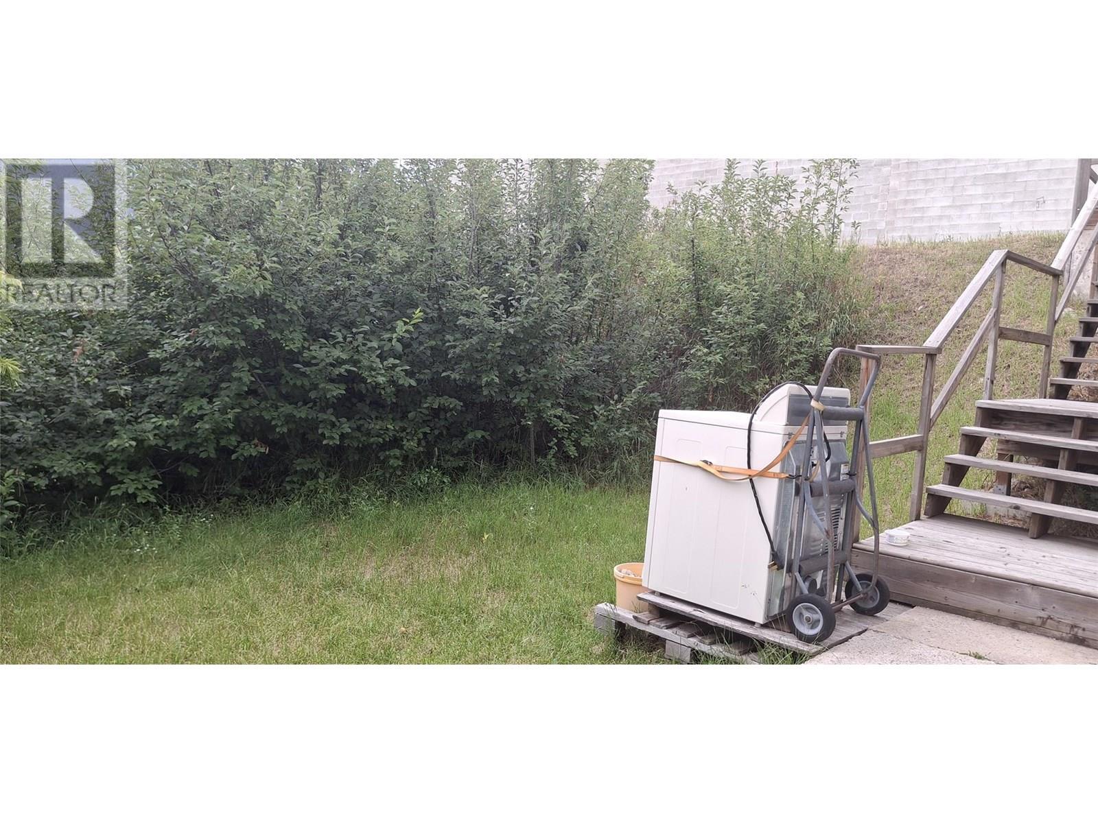 722 1St Avenue, Chase, BC