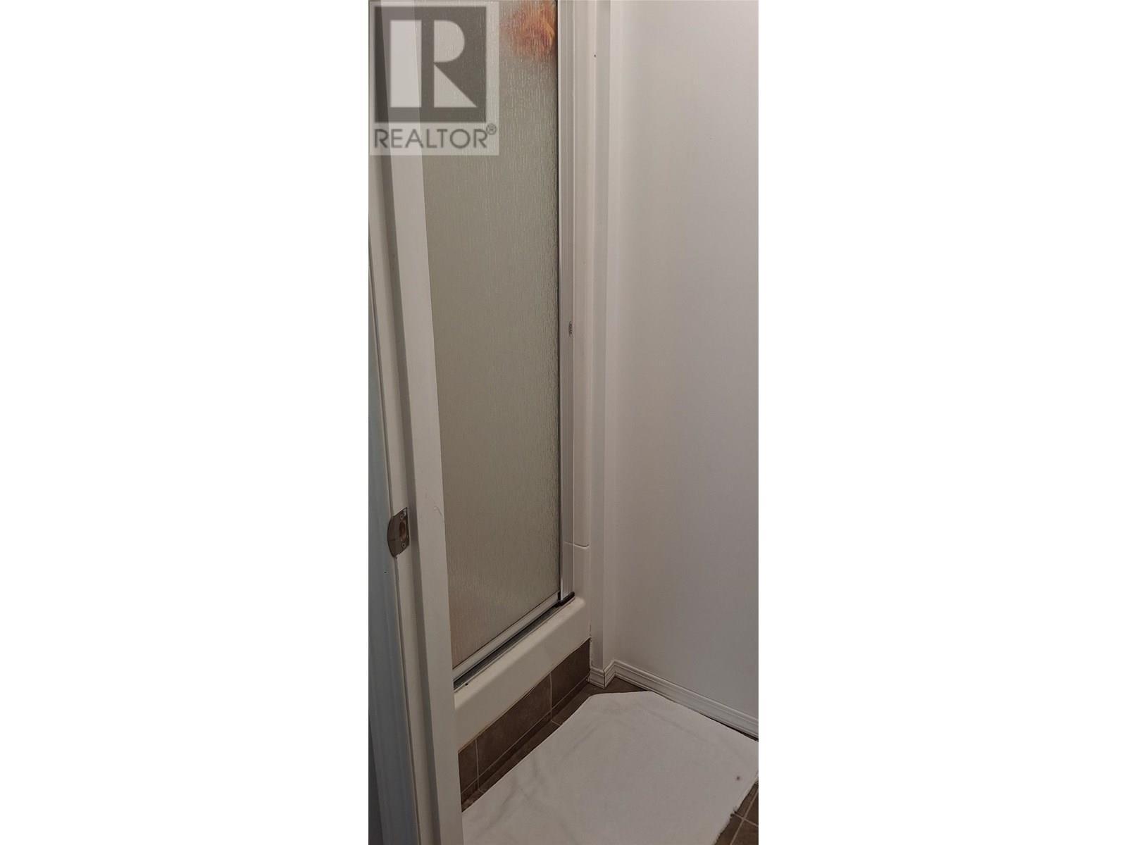 722 1St Avenue, Chase, BC