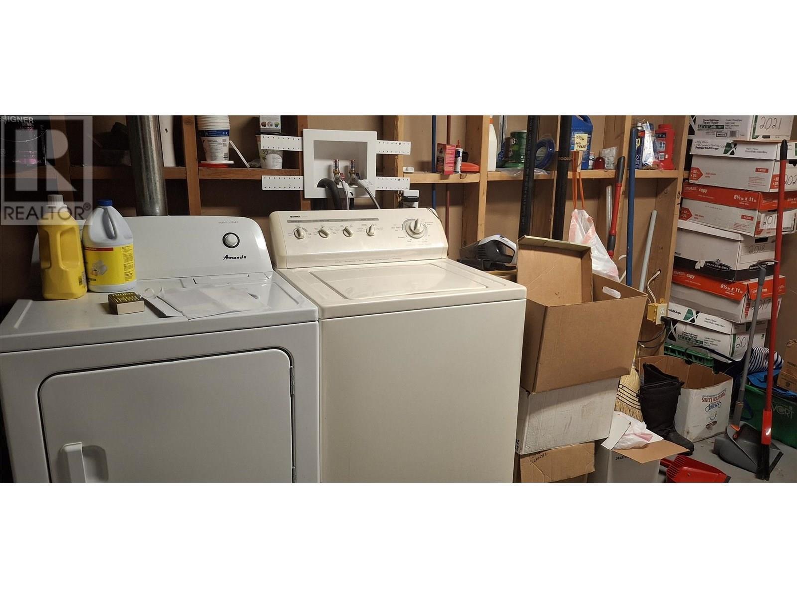 722 1St Avenue, Chase, BC