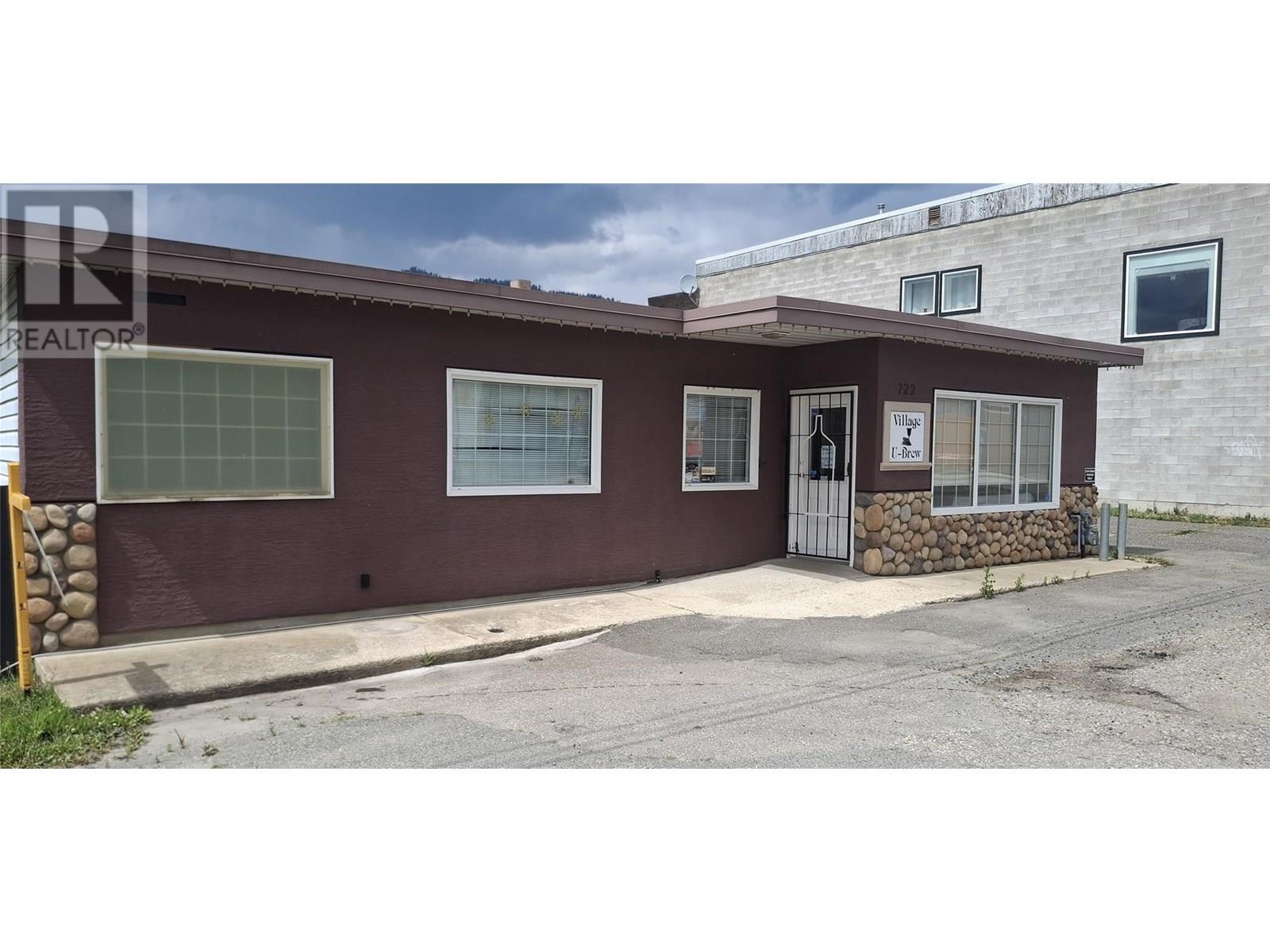 722 1St Avenue, Chase, BC