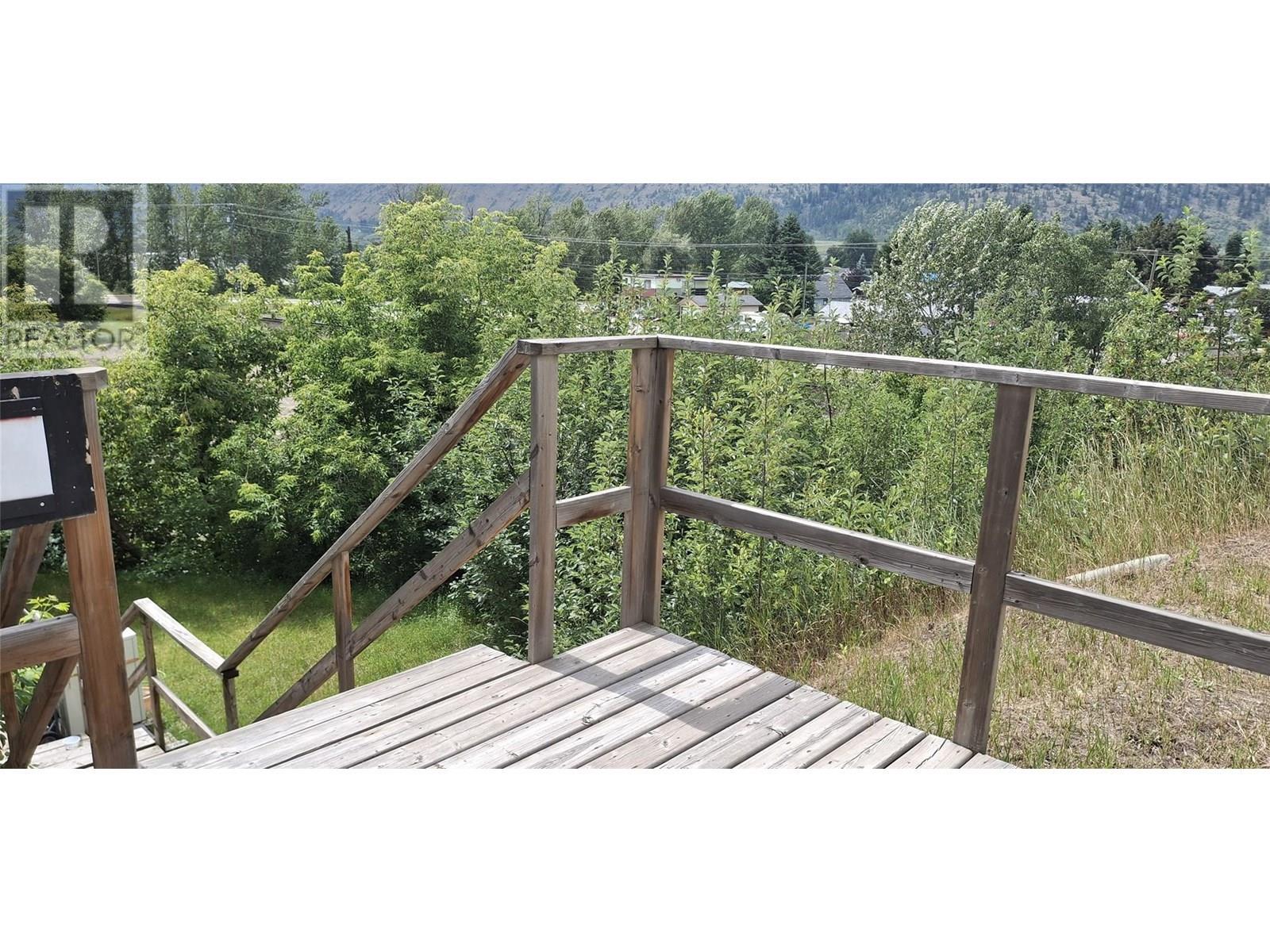 722 1St Avenue, Chase, BC