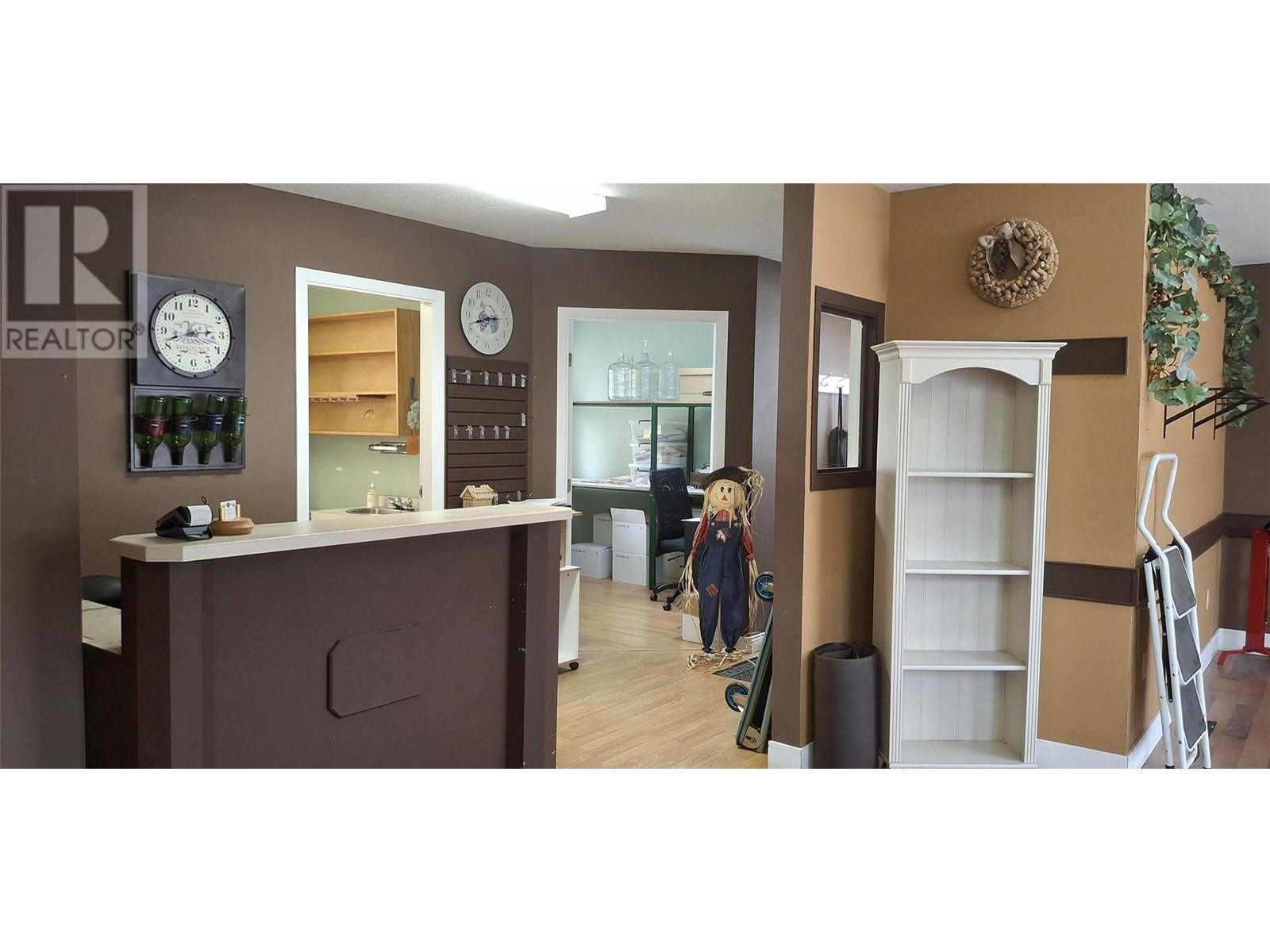 722 1St Avenue, Chase, BC