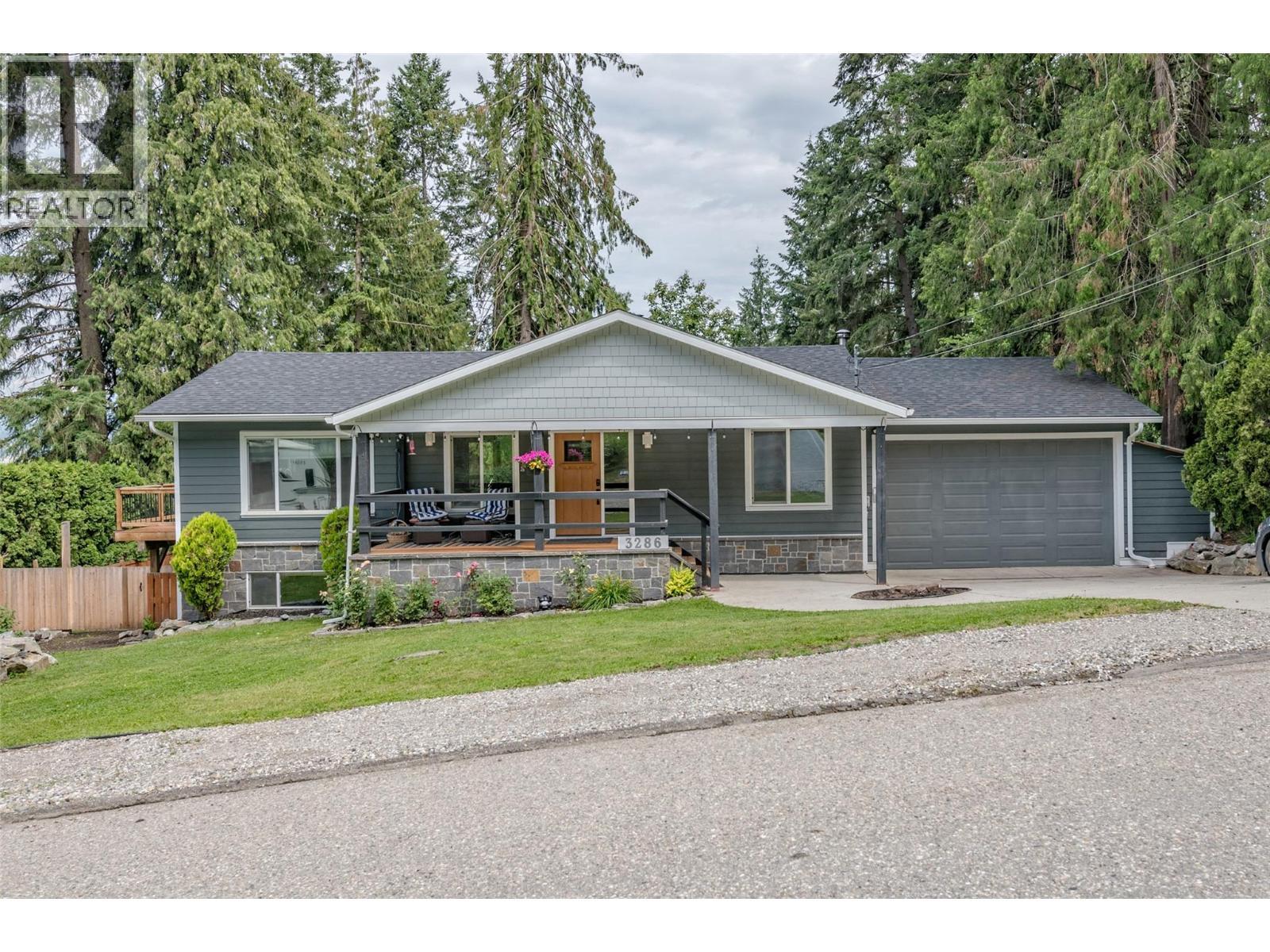 3286 Upper Mcleod Road, Spallumcheen, BC - Outdoor With Deck Patio Veranda