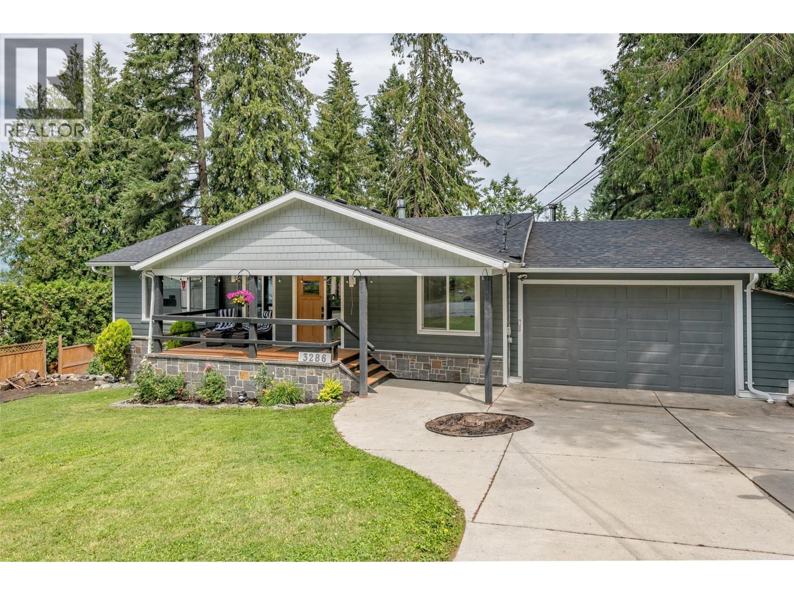 3286 Upper Mcleod Road, Spallumcheen, BC - Outdoor With Deck Patio Veranda