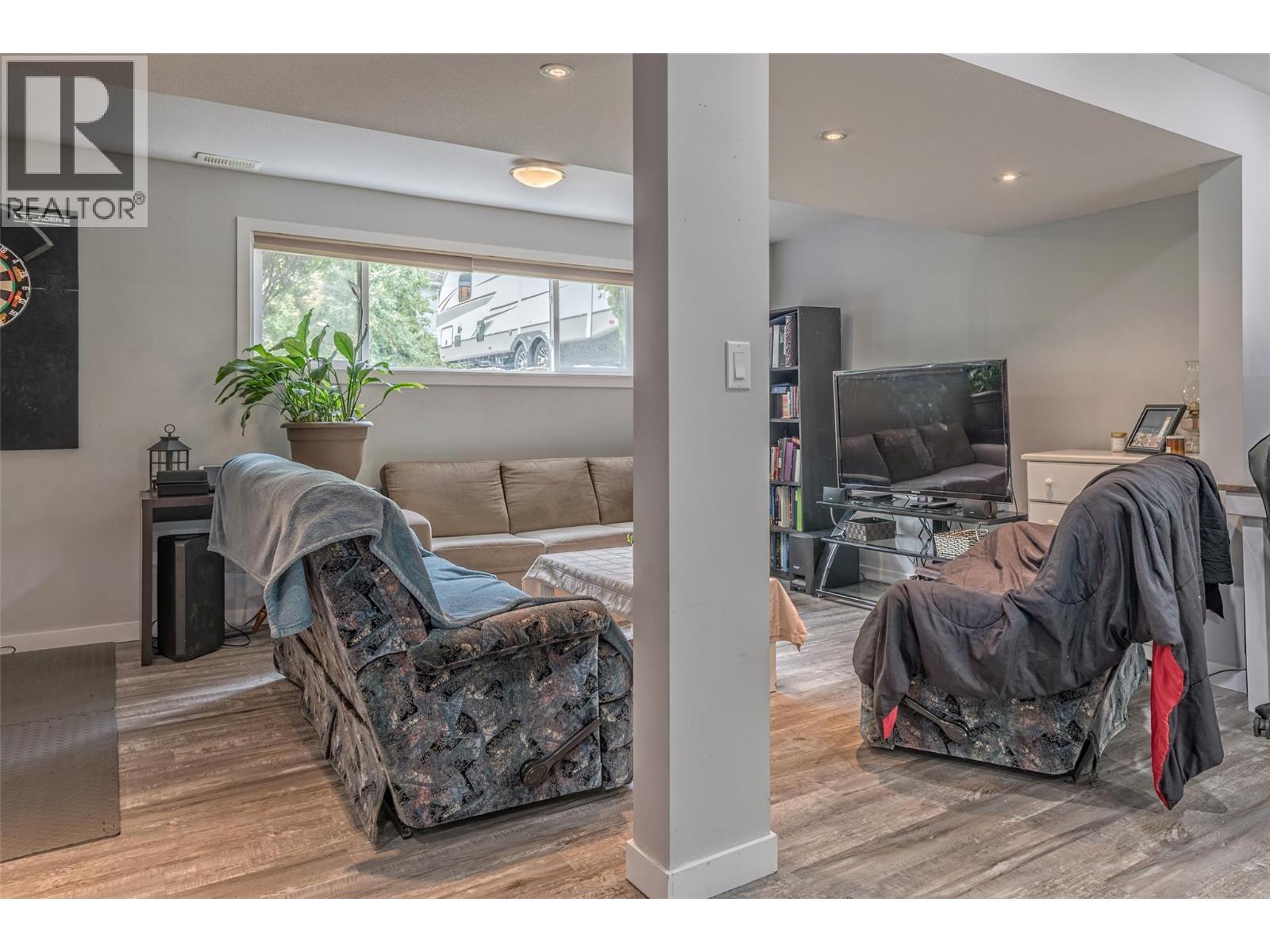 3286 Upper Mcleod Road, Spallumcheen, BC - Indoor Photo Showing Other Room