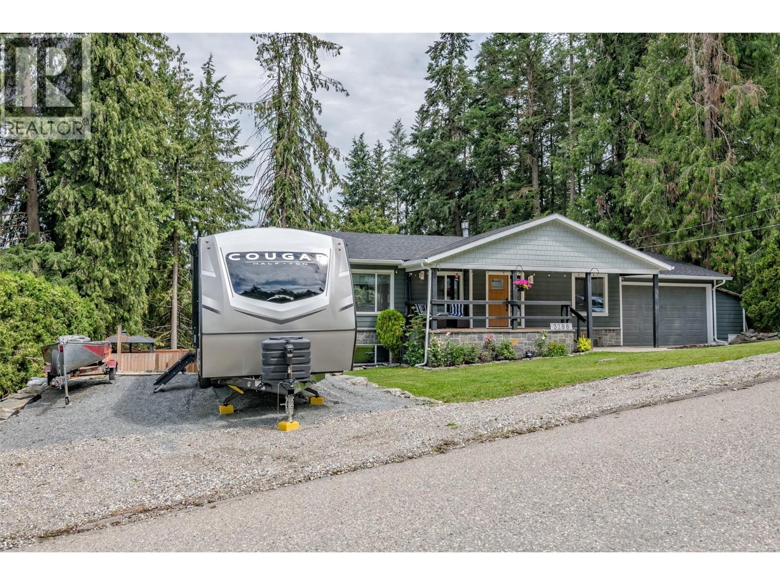 3286 Upper Mcleod Road, Spallumcheen, BC - Outdoor With Deck Patio Veranda