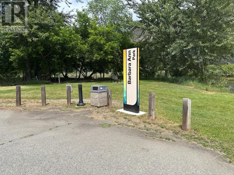 8560 Riverside Drive, Grand Forks, BC