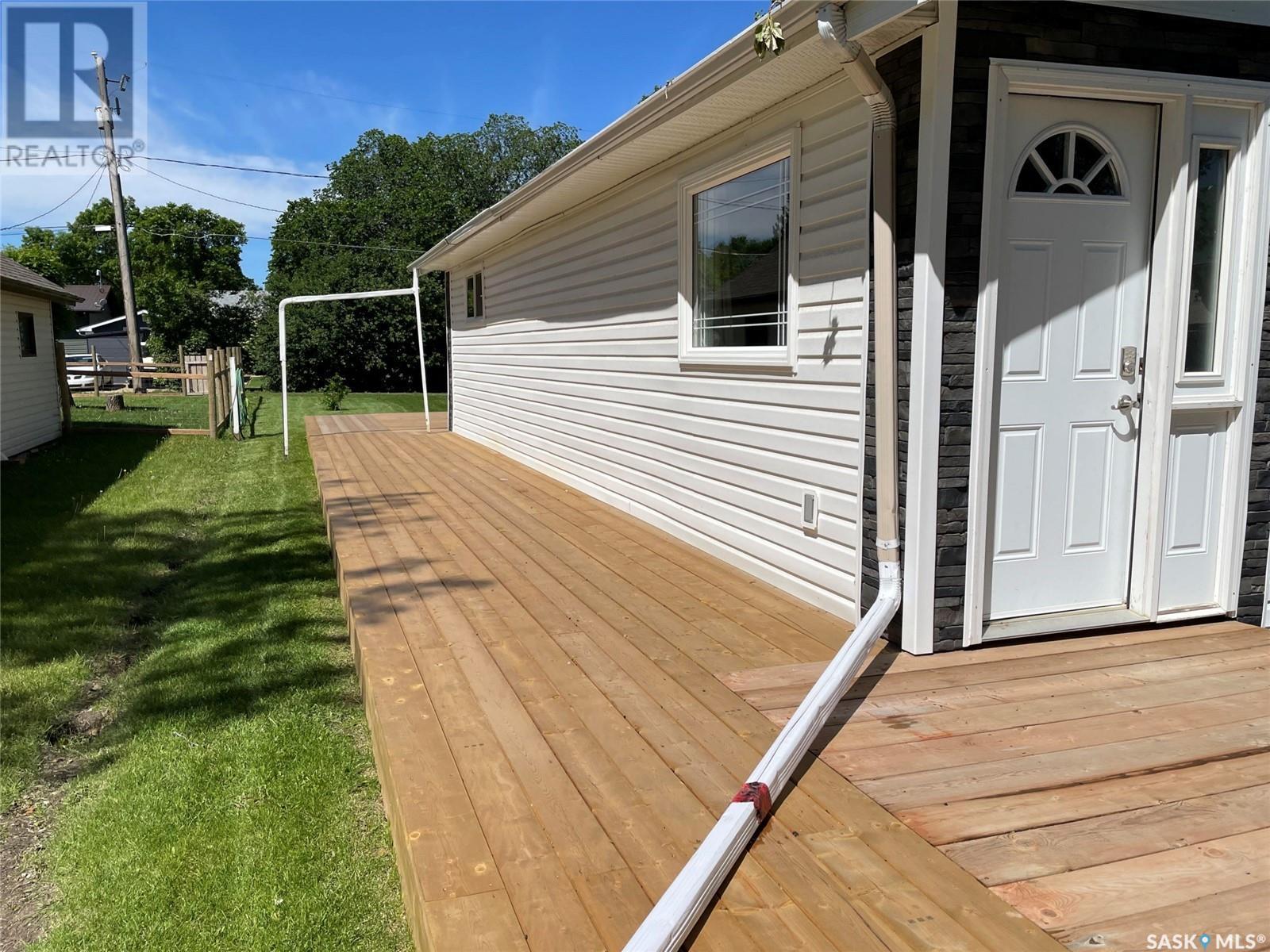 118 2Nd Street E, Lafleche, SK - Outdoor With Deck Patio Veranda With Exterior