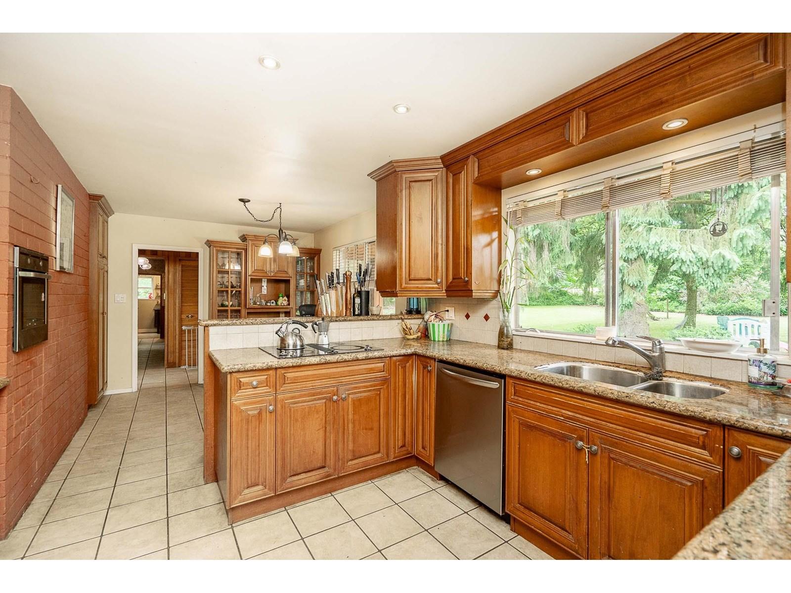 5948 156 Street, Surrey, BC