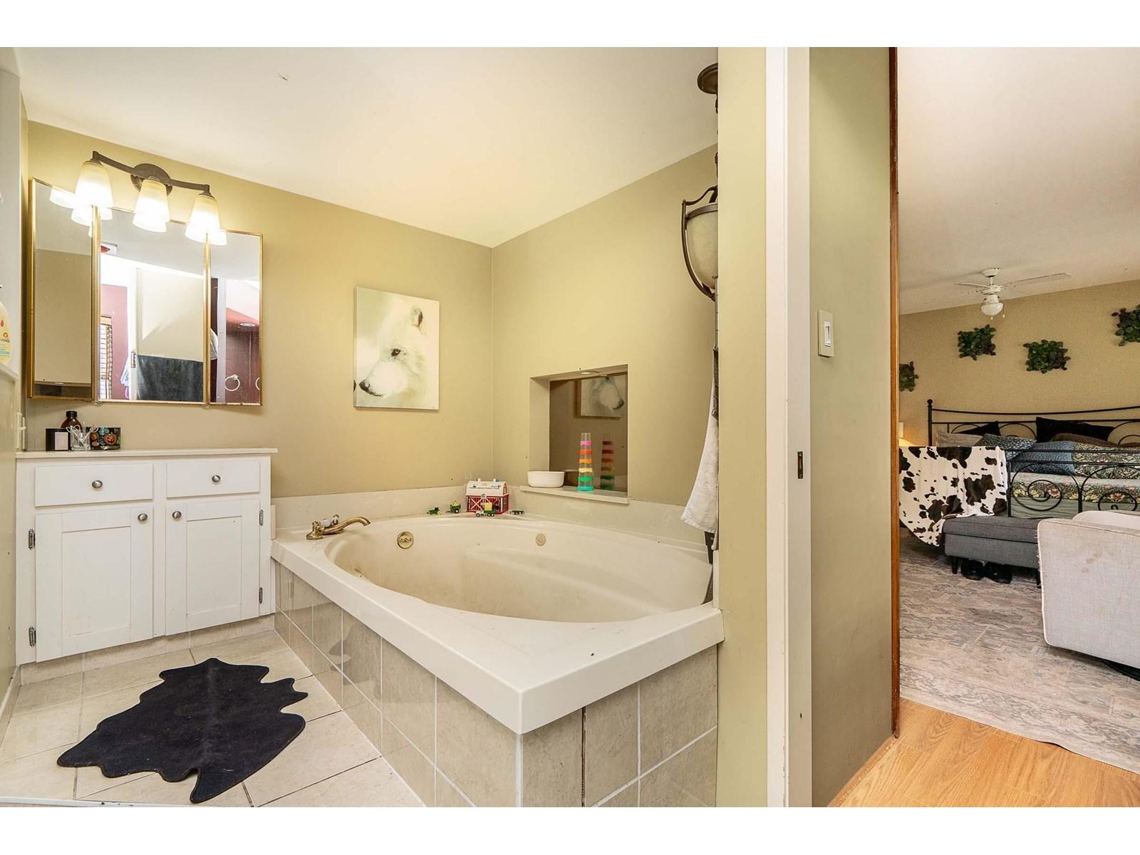 5948 156 Street, Surrey, BC