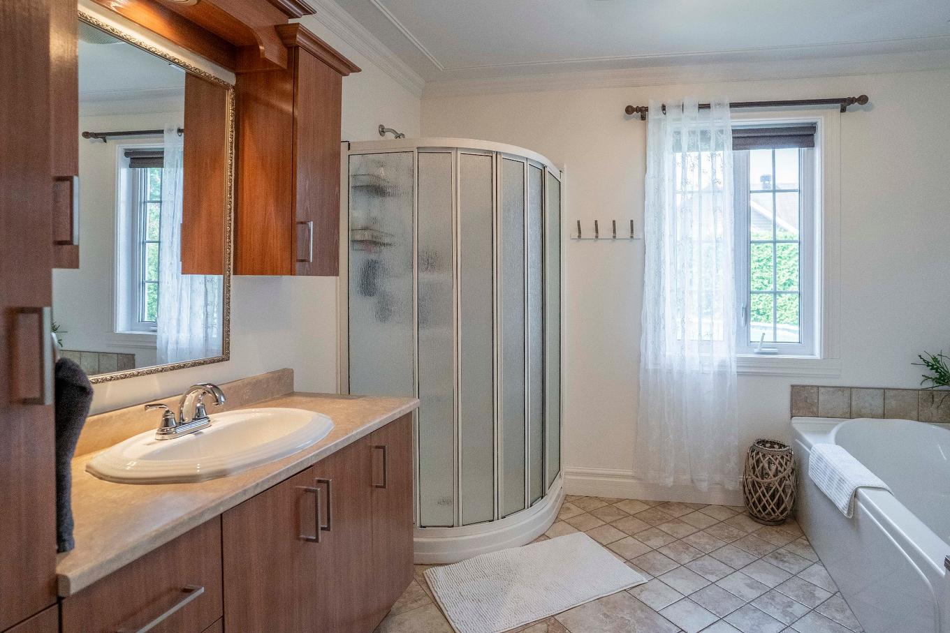 Salle de bains - 1732 167E Rue, Saint-Georges, QC - Indoor Photo Showing Bathroom