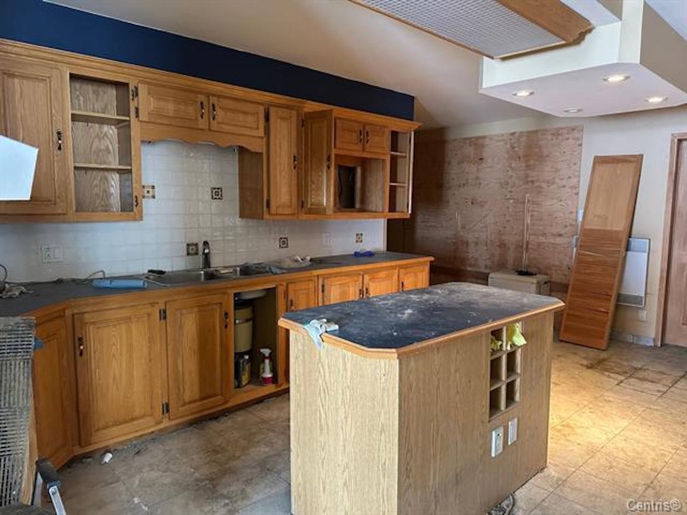 Kitchen - 36 Rue Principale S., Saint-Bruno-De-Guigues, QC - Indoor Photo Showing Kitchen With Double Sink