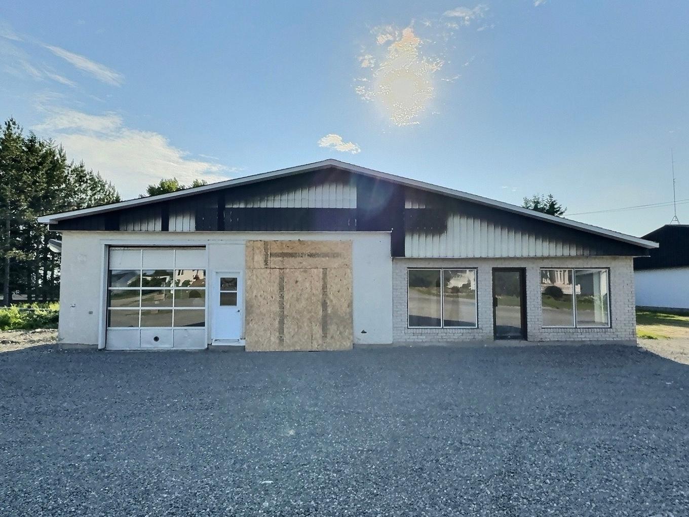 Frontage - 36 Rue Principale S., Saint-Bruno-De-Guigues, QC - Outdoor