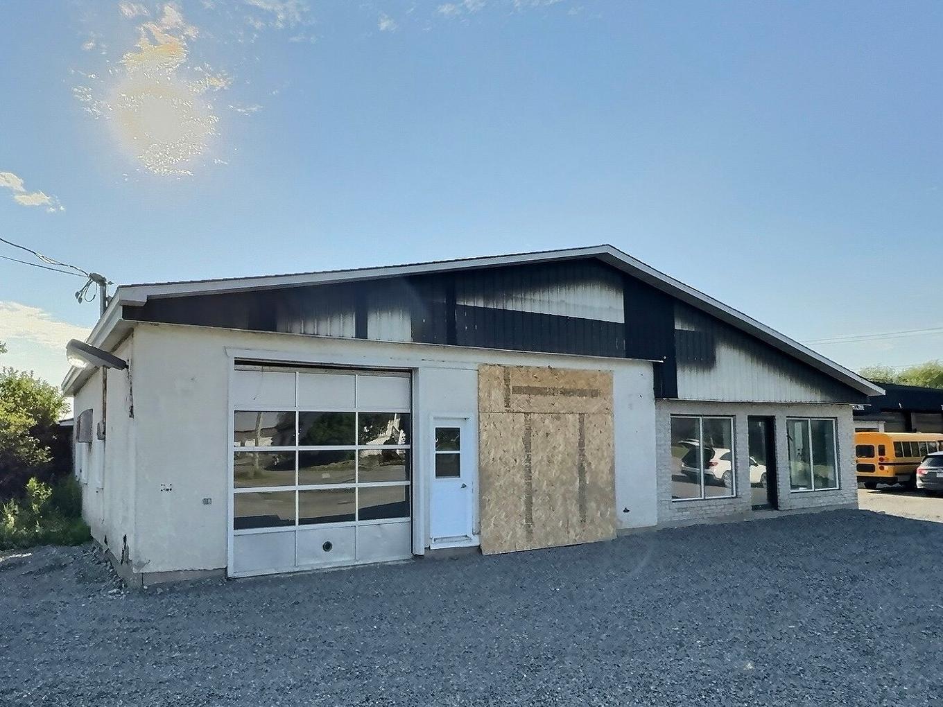 Frontage - 36 Rue Principale S., Saint-Bruno-De-Guigues, QC - Outdoor